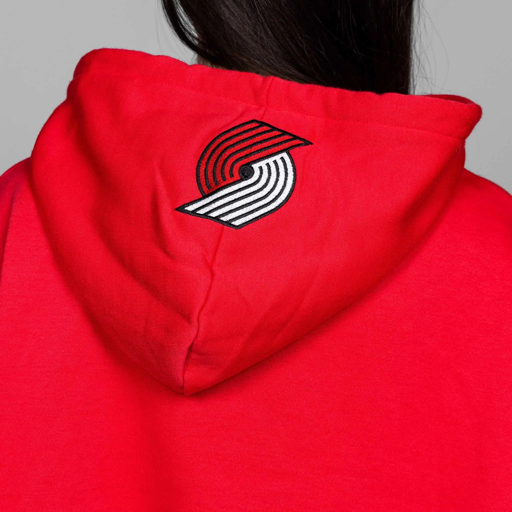 Portland Trail Blazers Wild Collective Women's Crop Glitter Hoodie